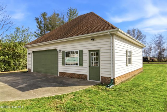 208 Providence Drive, Moyock, NC 27958