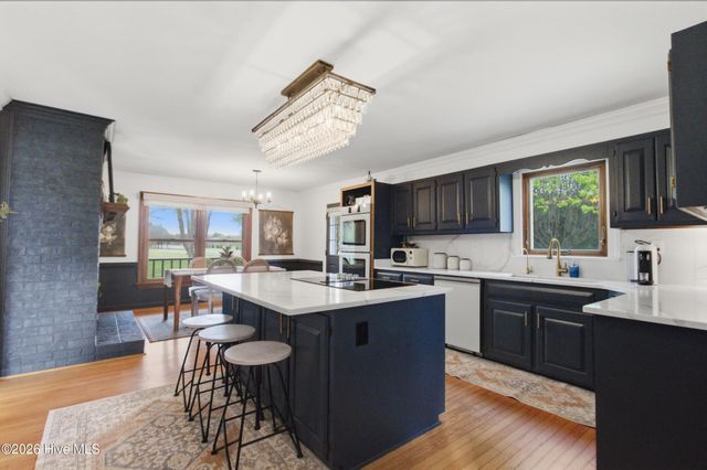 208 Providence Drive, Moyock, NC 27958