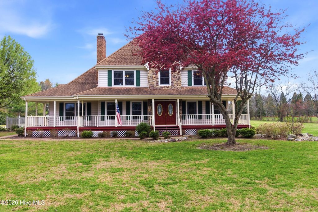 208 Providence Drive, Moyock, NC 27958