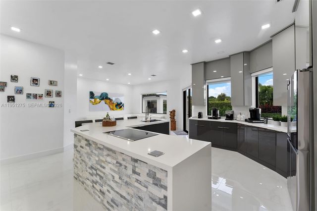 13118 SW 215th Ter, Miami, FL 33177