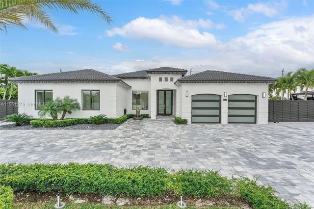 13118 SW 215th Ter, Miami, FL 33177