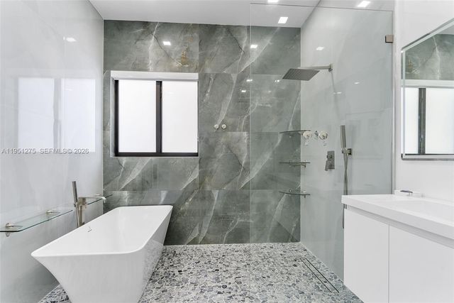 13118 SW 215th Ter, Miami, FL 33177