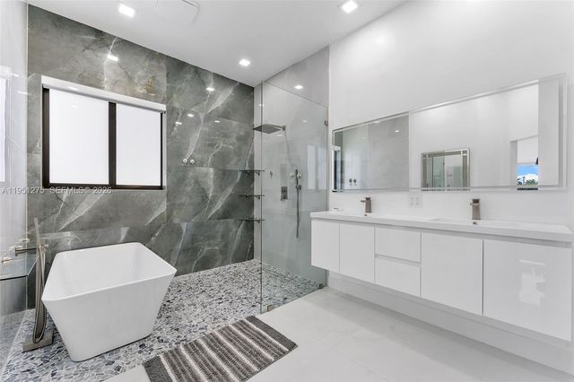 13118 SW 215th Ter, Miami, FL 33177