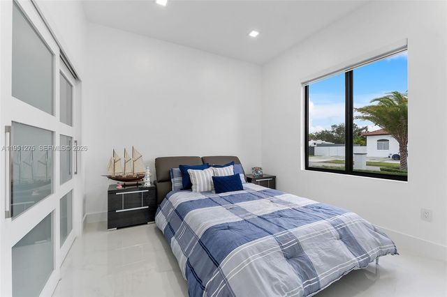 13118 SW 215th Ter, Miami, FL 33177