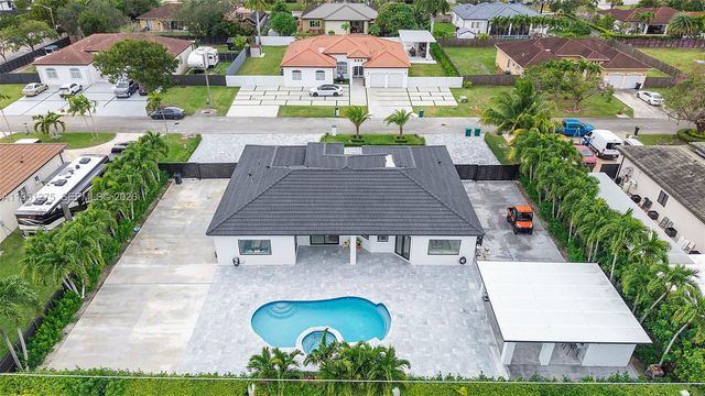 13118 SW 215th Ter, Miami, FL 33177