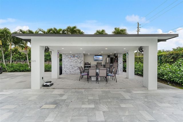 13118 SW 215th Ter, Miami, FL 33177