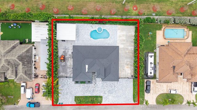 13118 SW 215th Ter, Miami, FL 33177