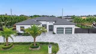 13118 SW 215th Ter, Miami, FL 33177