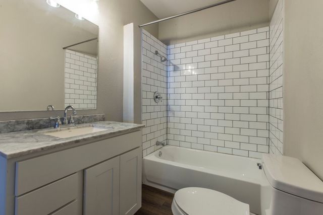 2126 Mckenzie Avenue, Waco, TX 76708