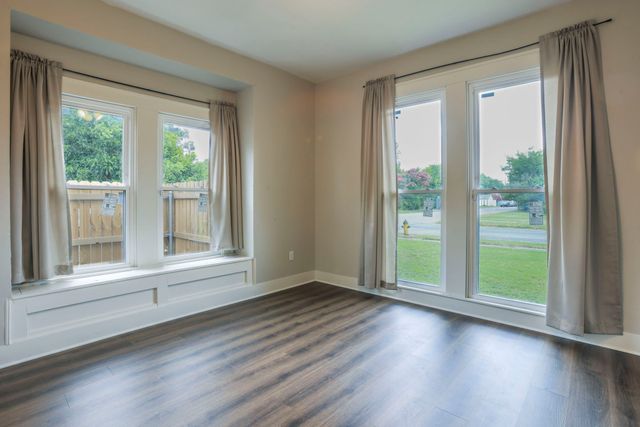 2126 Mckenzie Avenue, Waco, TX 76708