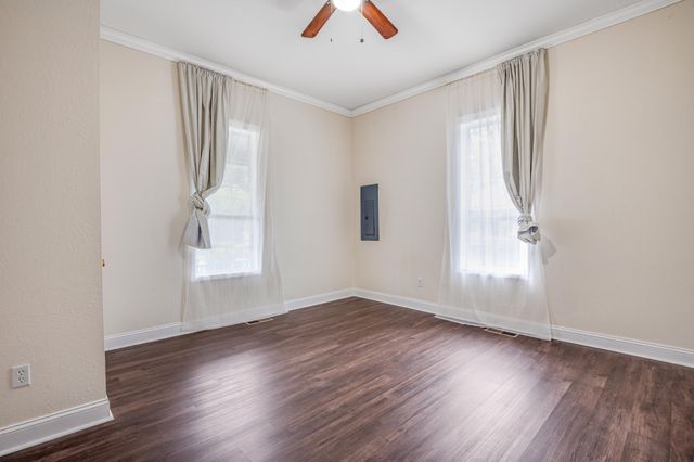 2011 E 13th Street, Chattanooga, TN 37404