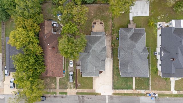 2011 E 13th Street, Chattanooga, TN 37404