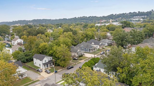 2011 E 13th Street, Chattanooga, TN 37404