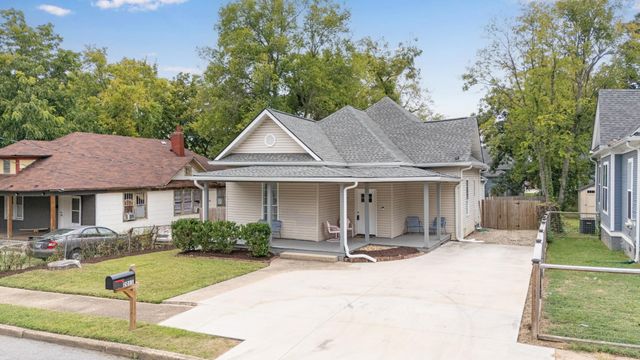 2011 E 13th Street, Chattanooga, TN 37404