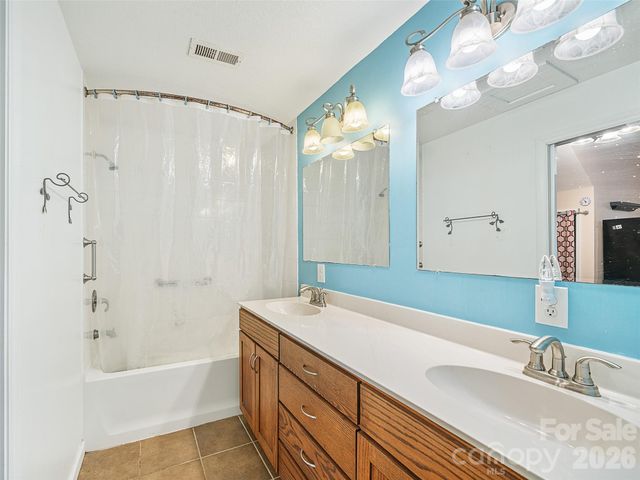 16 Sunny Lane, Mars Hill, NC 28754