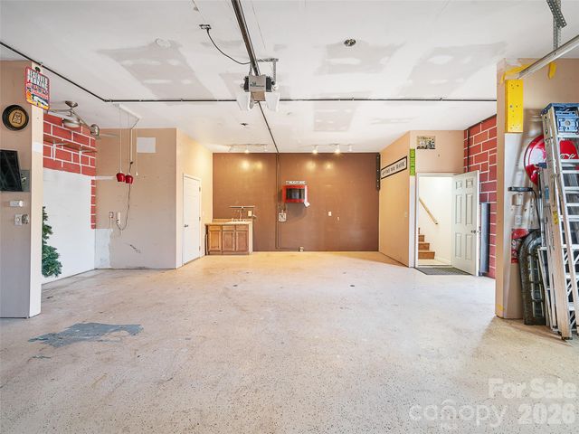 16 Sunny Lane, Mars Hill, NC 28754