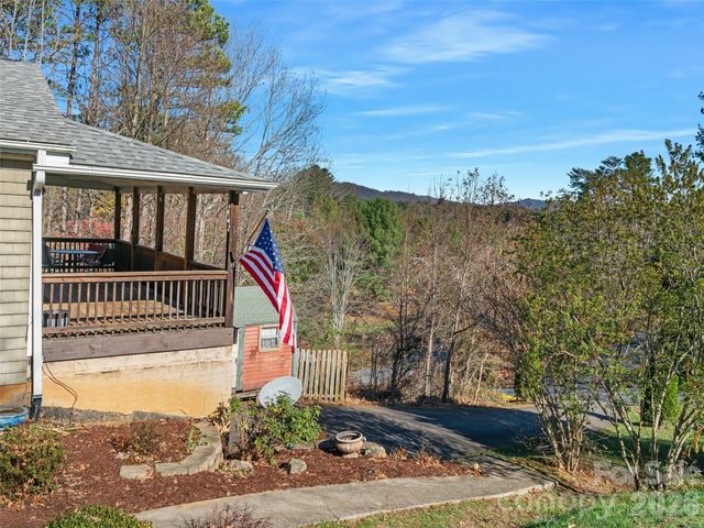 16 Sunny Lane, Mars Hill, NC 28754