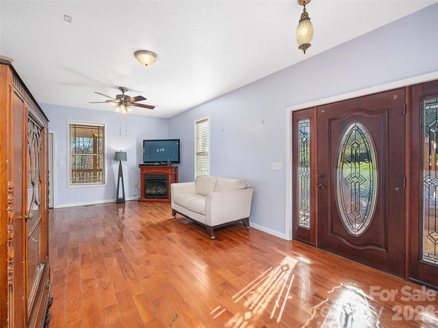 16 Sunny Lane, Mars Hill, NC 28754