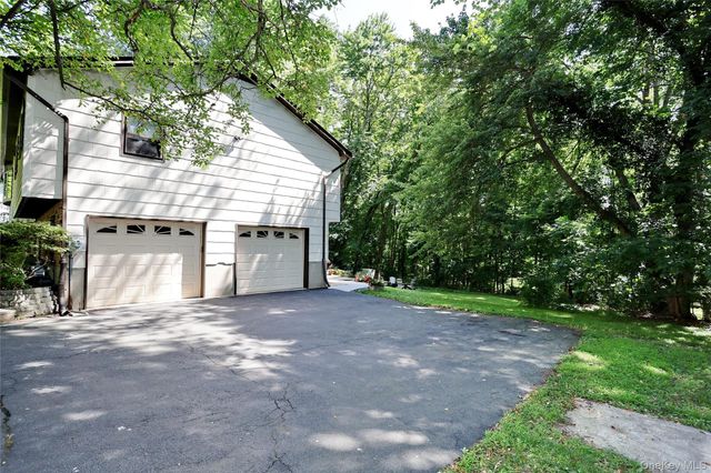 150 Schweizer Lane, Bardonia, NY 10954