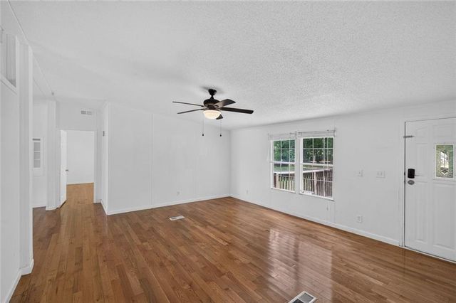 133 Garden Ridge Drive, Carrollton, GA 30116