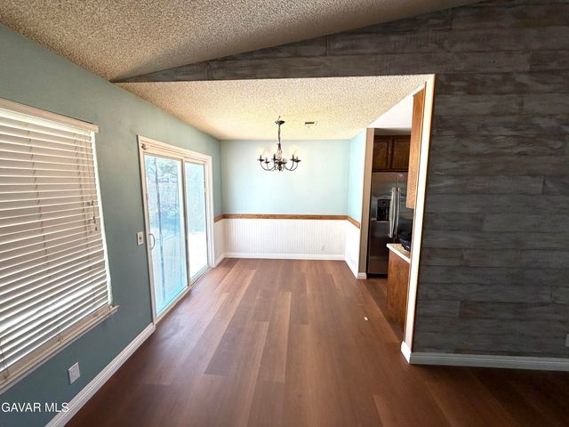 39254 Willowvale Road, Palmdale, CA 93551