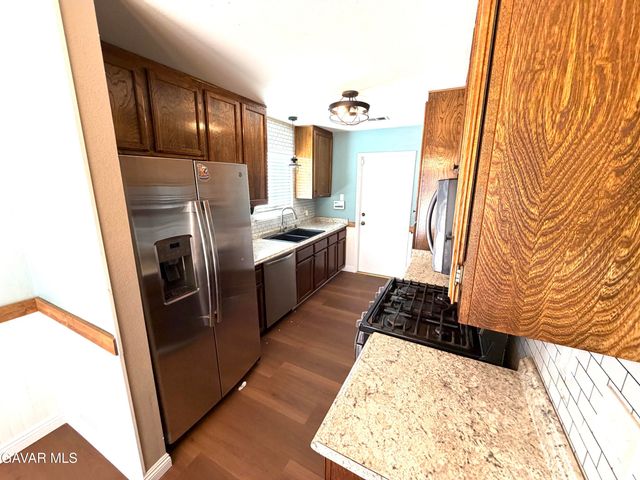 39254 Willowvale Road, Palmdale, CA 93551