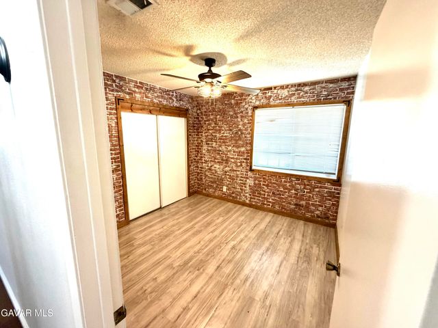 39254 Willowvale Road, Palmdale, CA 93551