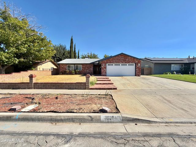 39254 Willowvale Road, Palmdale, CA 93551