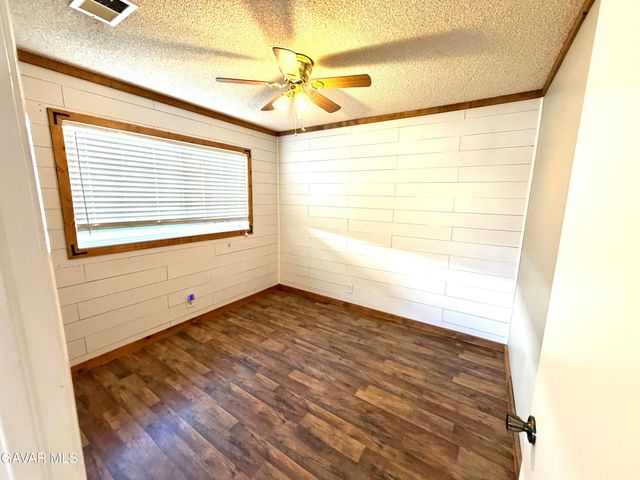 39254 Willowvale Road, Palmdale, CA 93551