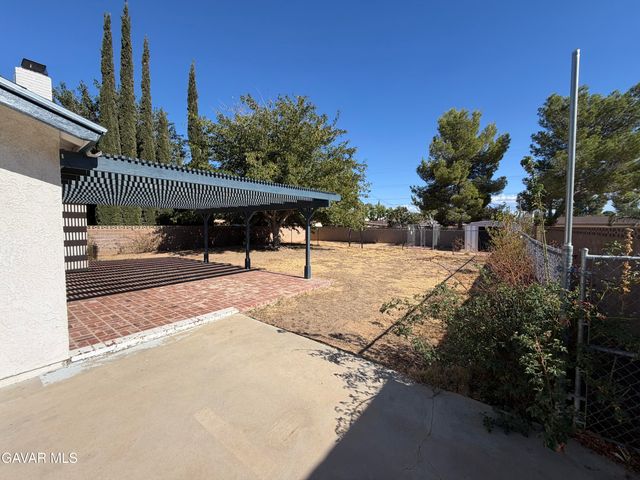 39254 Willowvale Road, Palmdale, CA 93551