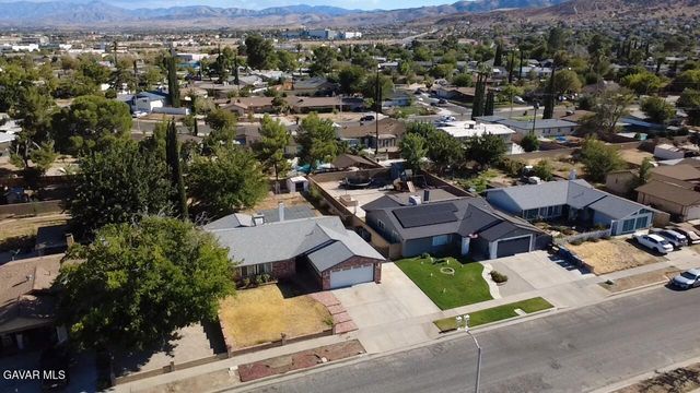 39254 Willowvale Road, Palmdale, CA 93551