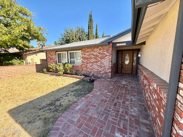 39254 Willowvale Road, Palmdale, CA 93551