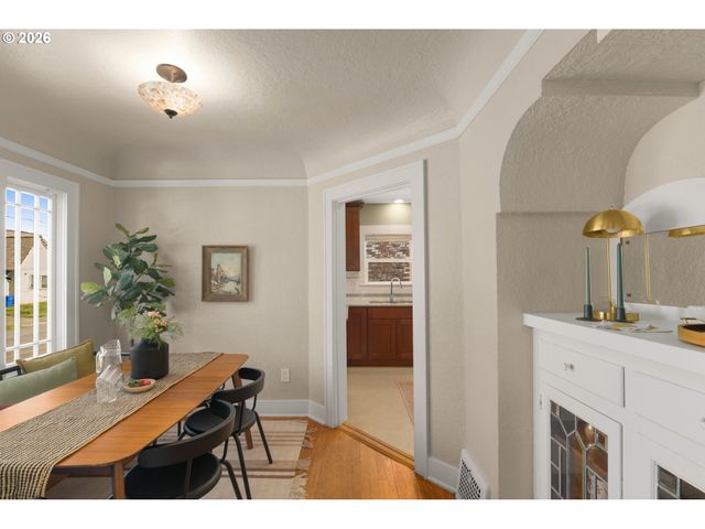 6926 N SEDRO St, Portland, OR 97203