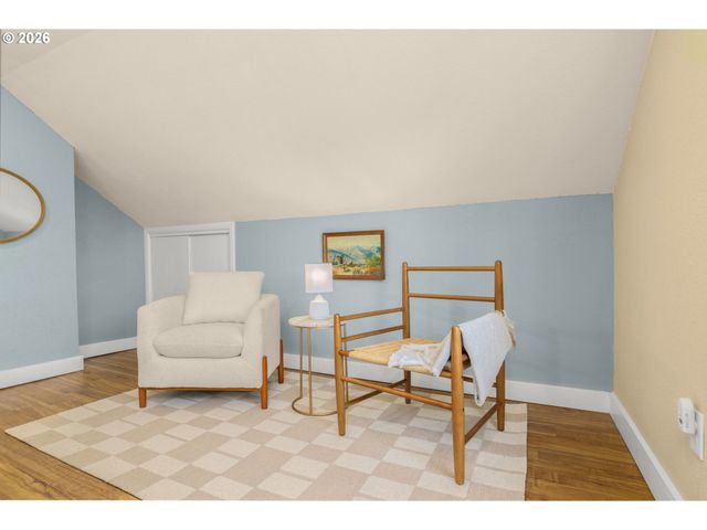 6926 N SEDRO St, Portland, OR 97203