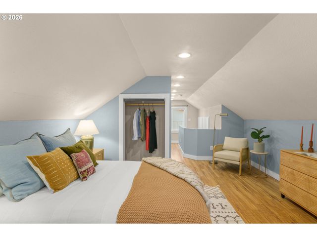 6926 N SEDRO St, Portland, OR 97203