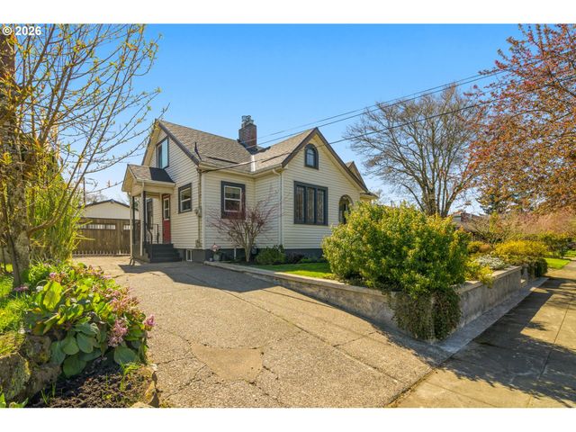 6926 N SEDRO St, Portland, OR 97203