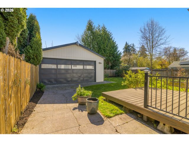 6926 N SEDRO St, Portland, OR 97203