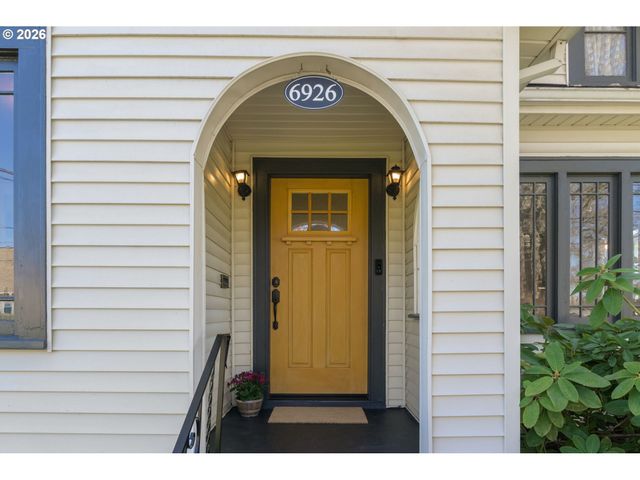 6926 N SEDRO St, Portland, OR 97203