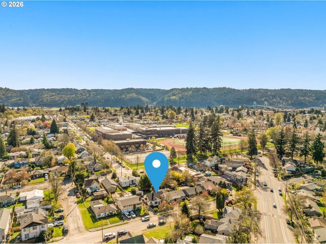 6926 N SEDRO St, Portland, OR 97203