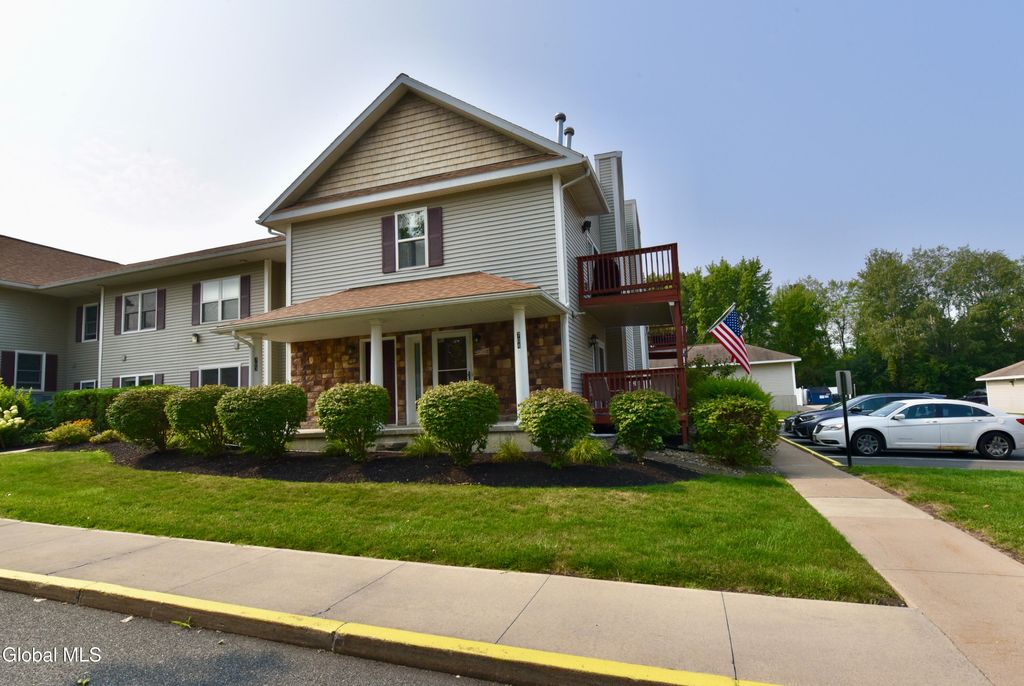 1200 Hillside Avenue 704, Niskayuna, NY 12309