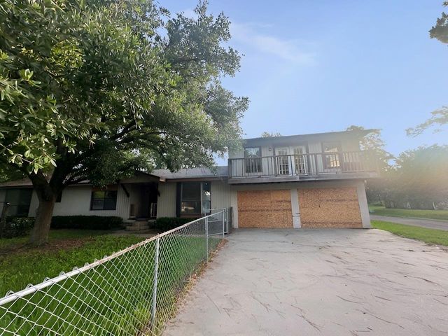 949 Dillon Drive, Silsbee, TX 77656