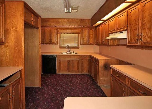 949 Dillon Drive, Silsbee, TX 77656