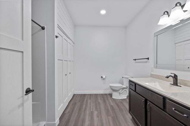 800 Elm Drive, Fairfax, MN 55332