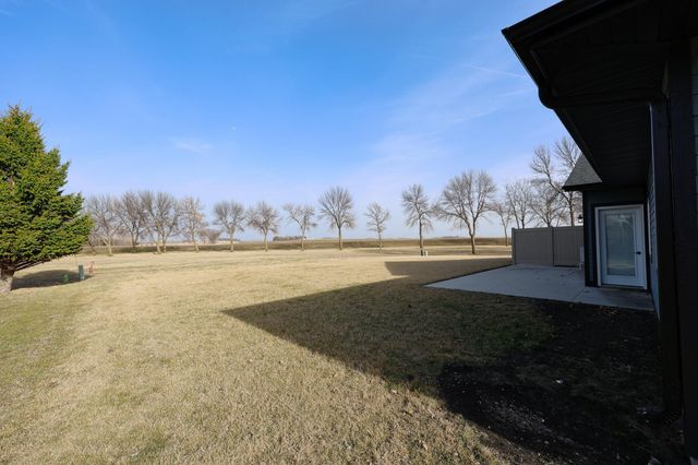 800 Elm Drive, Fairfax, MN 55332