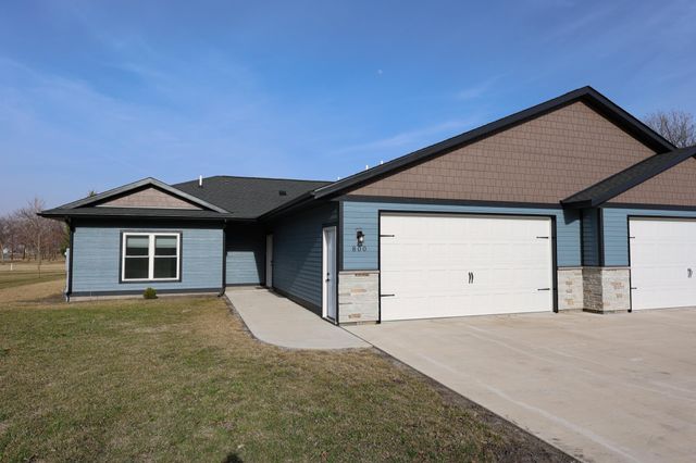 800 Elm Drive, Fairfax, MN 55332