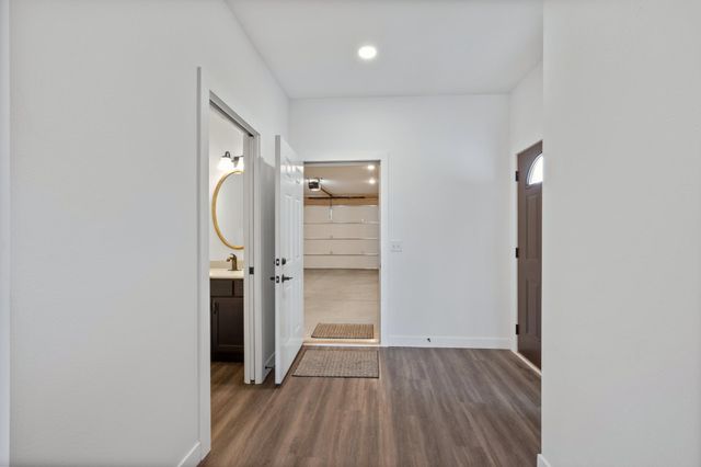 800 Elm Drive, Fairfax, MN 55332