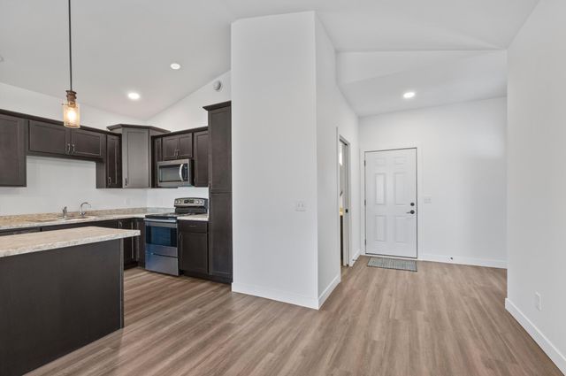 800 Elm Drive, Fairfax, MN 55332