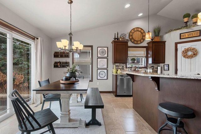 345 CROSSWINDS LANE, Green Bay, WI 54311