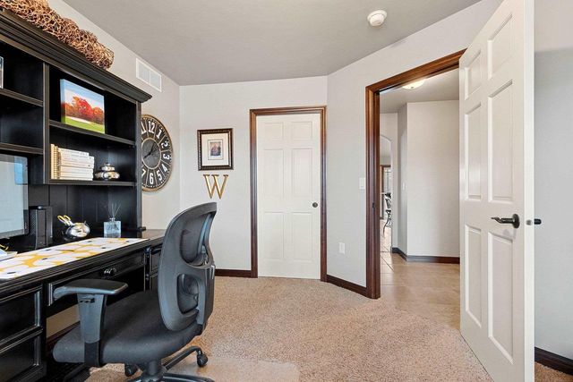 345 CROSSWINDS LANE, Green Bay, WI 54311