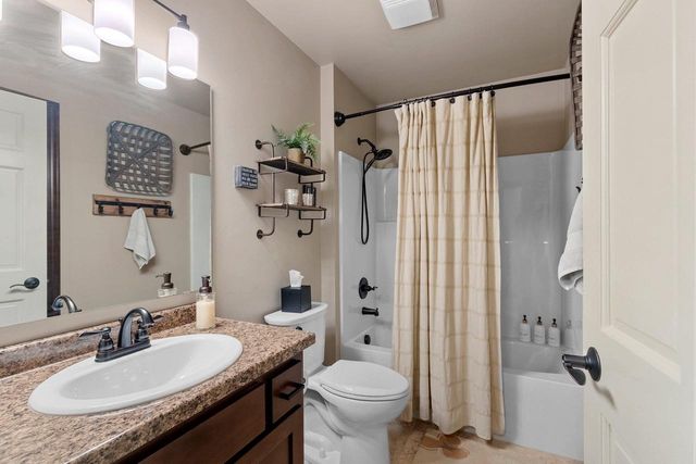 345 CROSSWINDS LANE, Green Bay, WI 54311